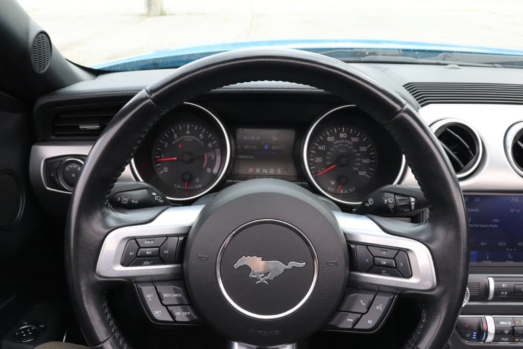 Used 2023 Ford Mustang Convertible RWD image 23