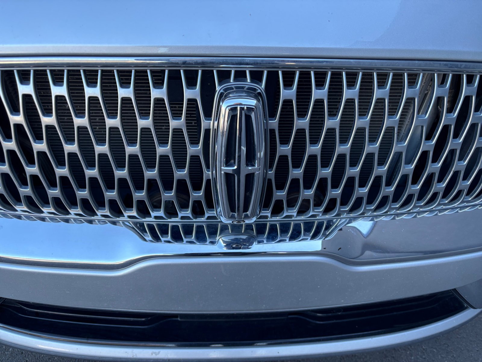 Used 2019 Lincoln Nautilus Reserve image 23