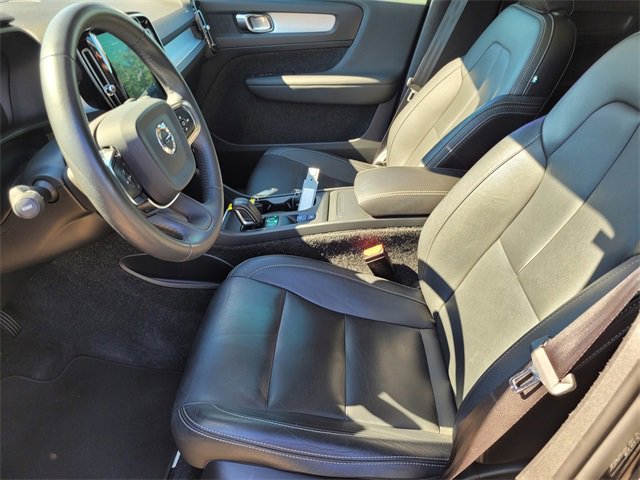 Used 2019 Volvo XC40 T5 Momentum image 15