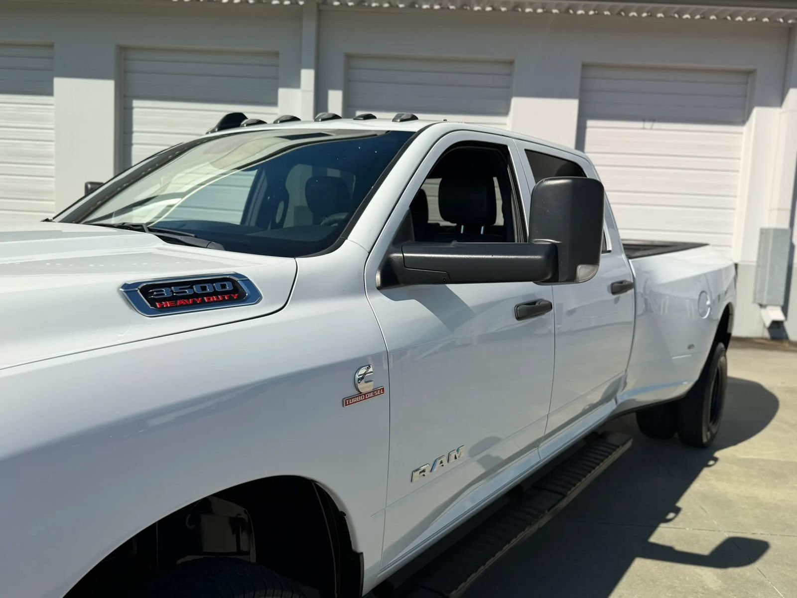 Used 2022 RAM 3500 Tradesman w/ Chrome Appearance Group AWD/4WD image 16