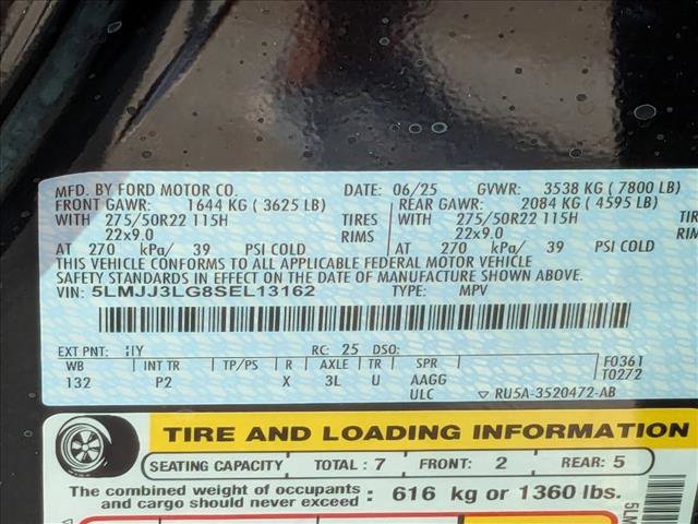 New 2025 Lincoln Navigator L Reserve w/ Jet Appearance Package image 18