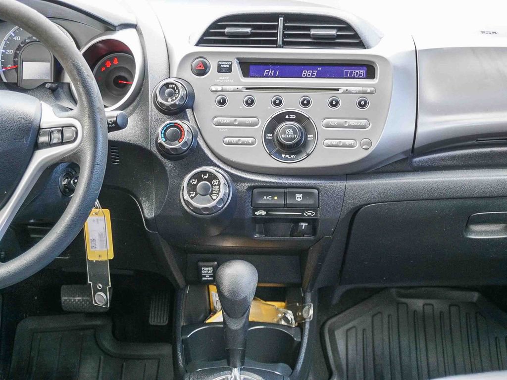 Used 2013 Honda Fit image 16