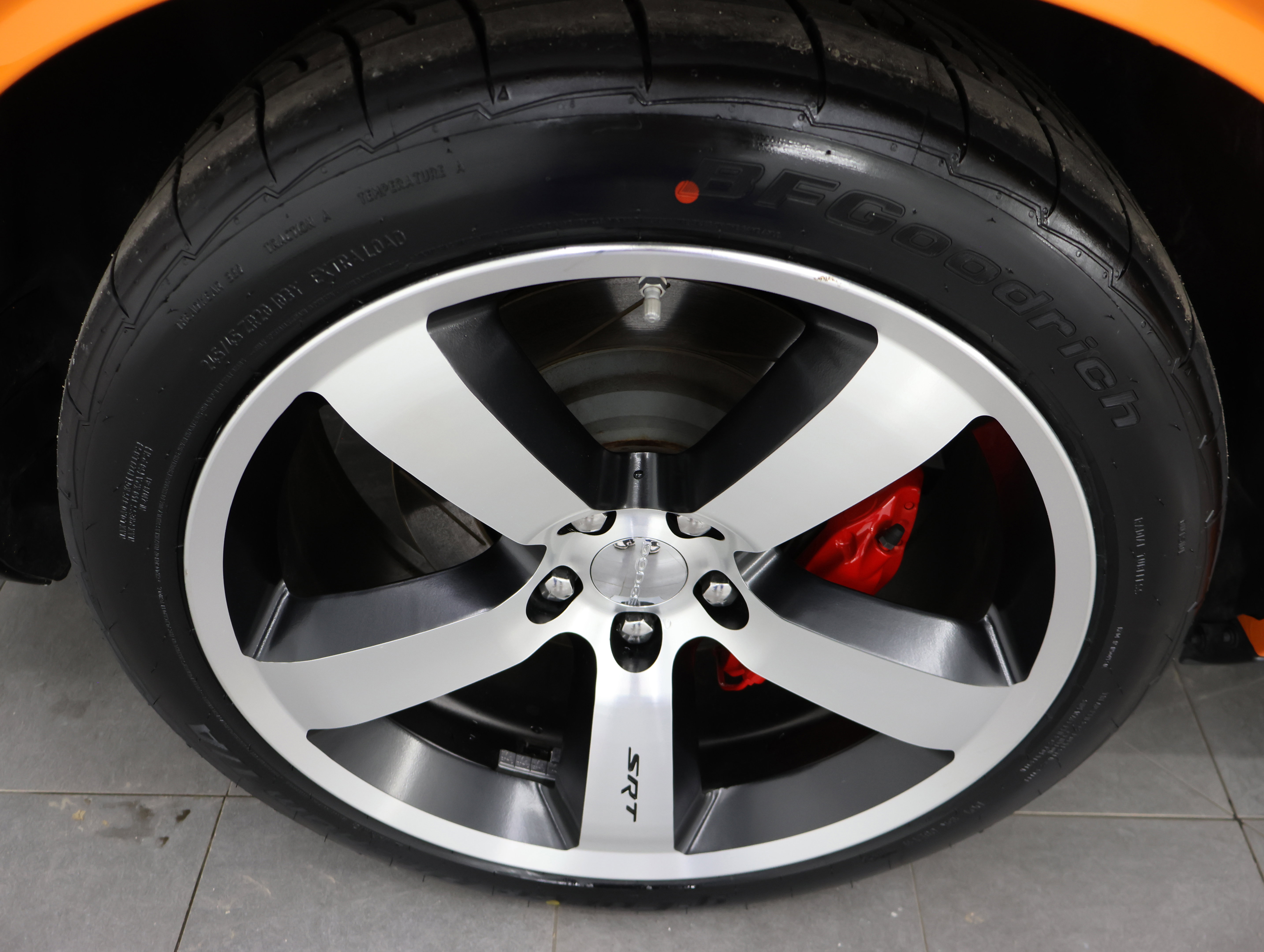 Used 2014 Dodge Challenger SRT8 image 24