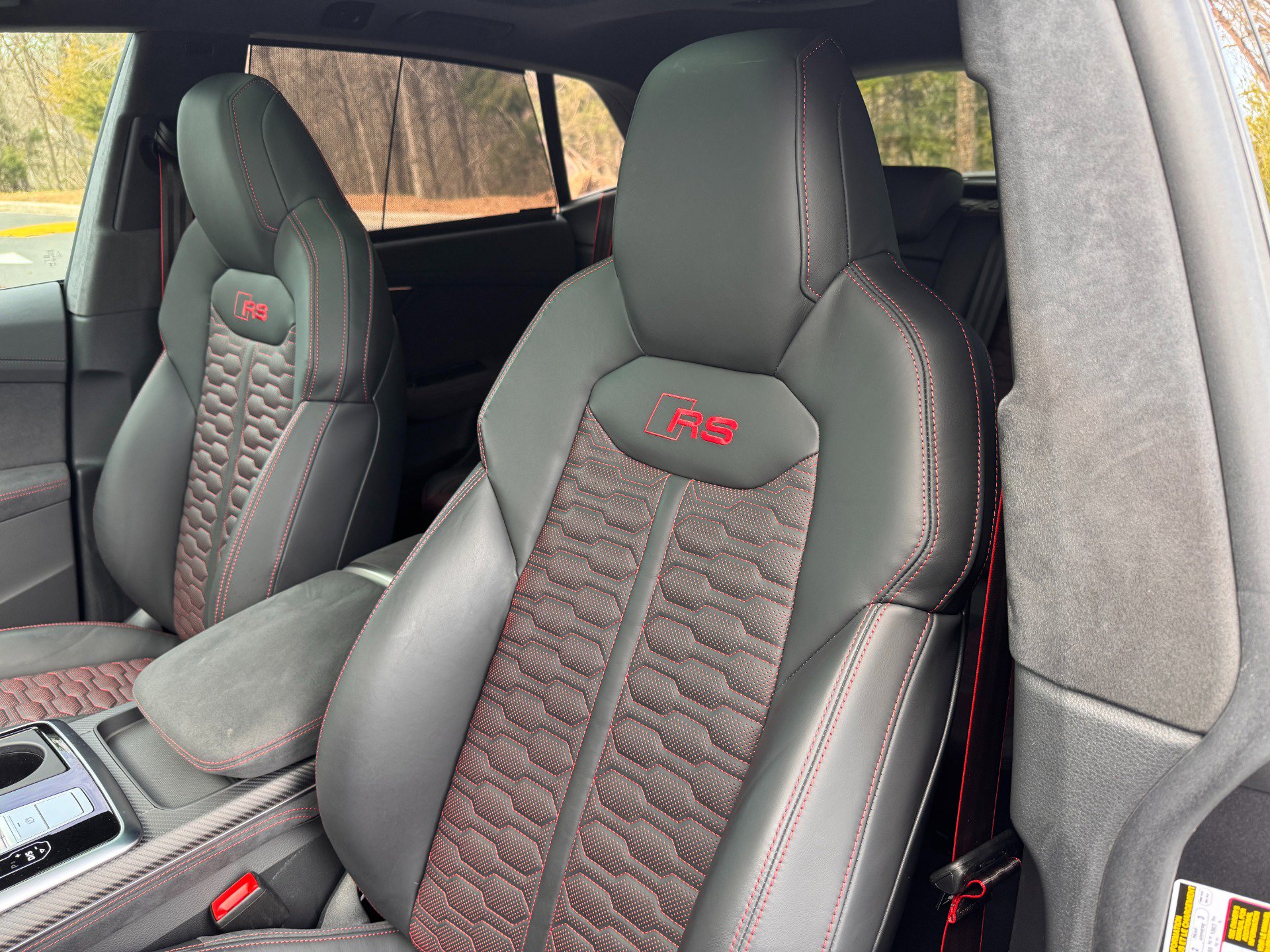 Used 2025 Audi RS Q8 performance image 29