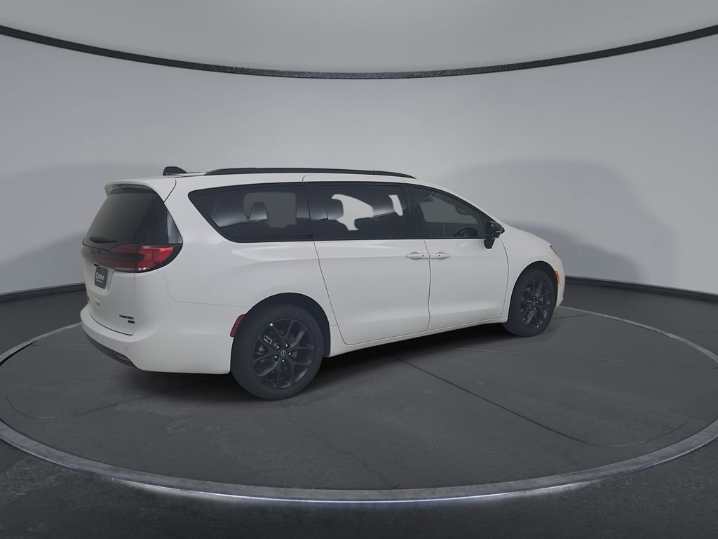 New 2026 Chrysler Pacifica Limited AWD/4WD image 15