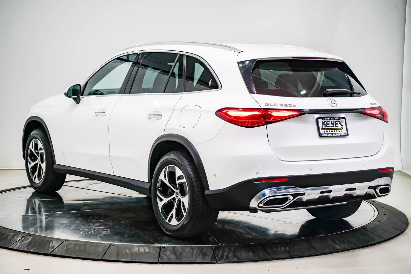 Certified 2025 Mercedes-Benz GLC 350e 4MATIC image 2