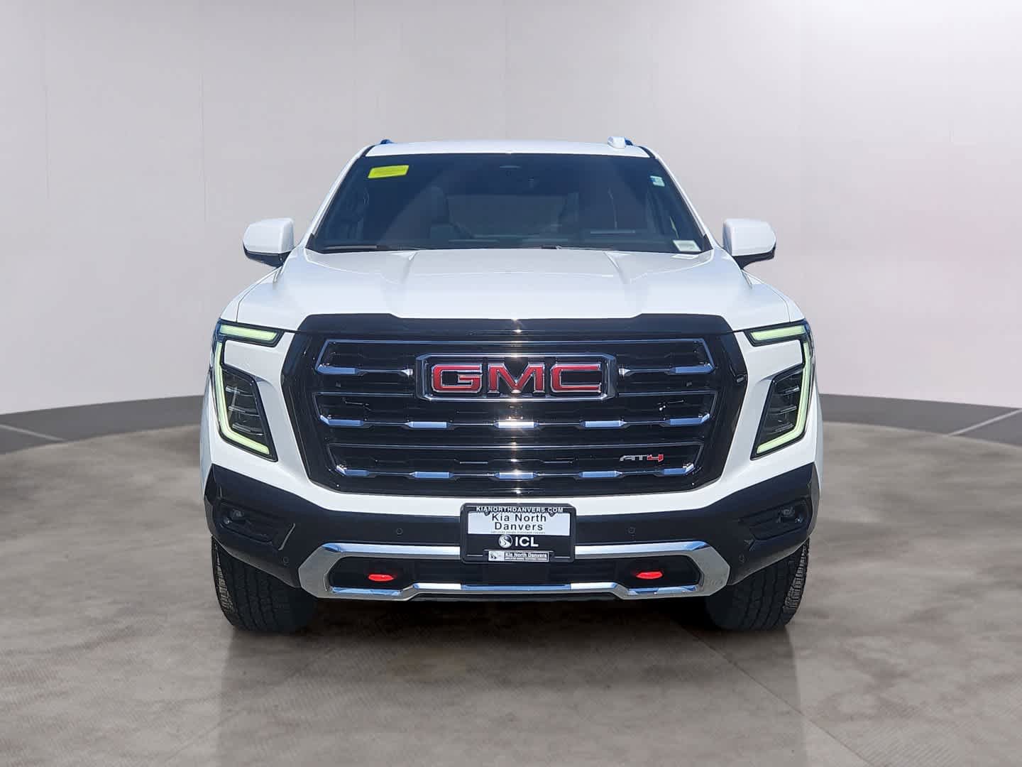 Used 2025 GMC Yukon AT4 w/ AT4 Premium Package image 2