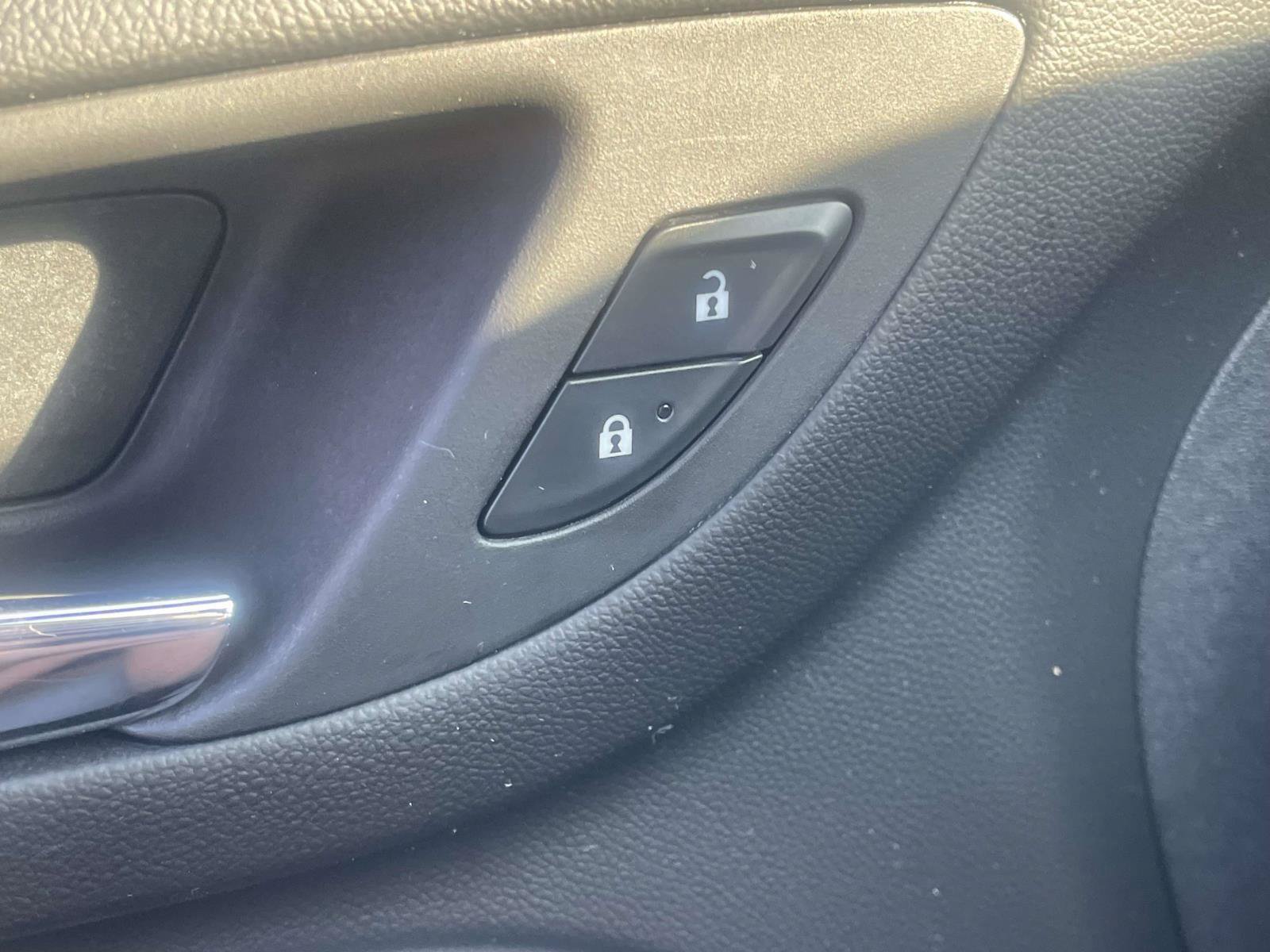 Used 2024 Chevrolet Equinox LS w/ LS Convenience Package FWD image 24
