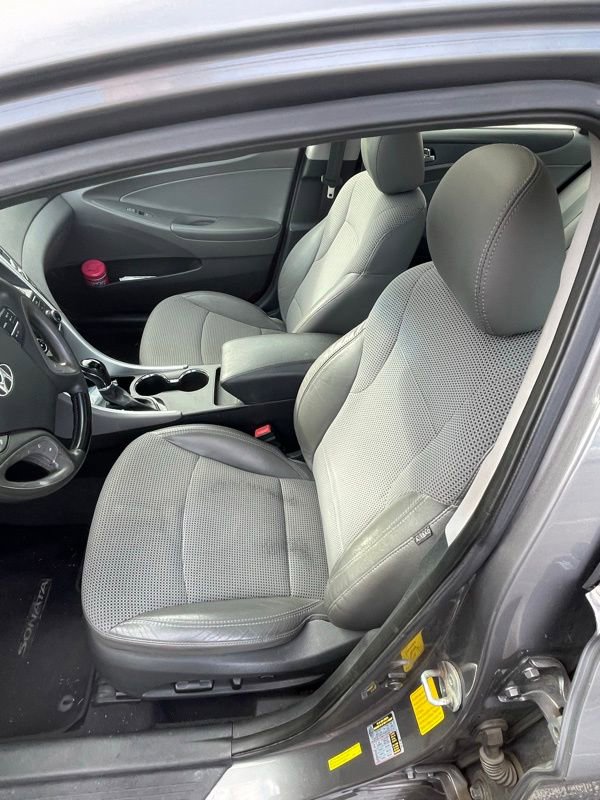 Used 2011 Hyundai Sonata SE w/ Navigation & Sunroof Pkg 4 image 8