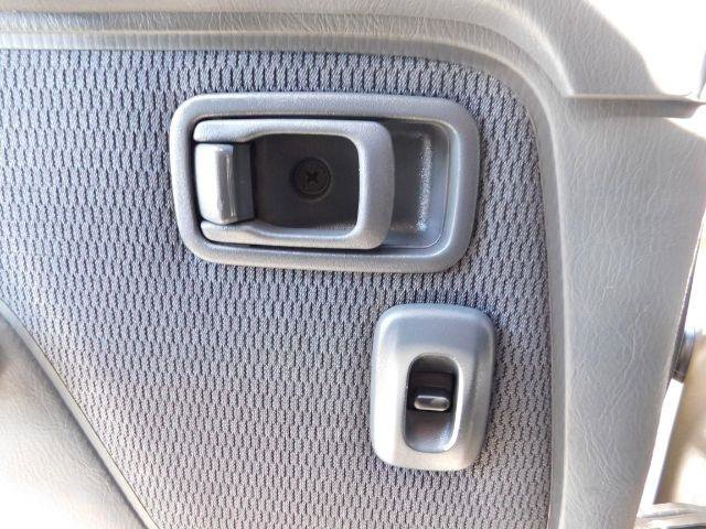 Used 2003 Nissan Frontier XE w/ XE Pwr Pkg image 14