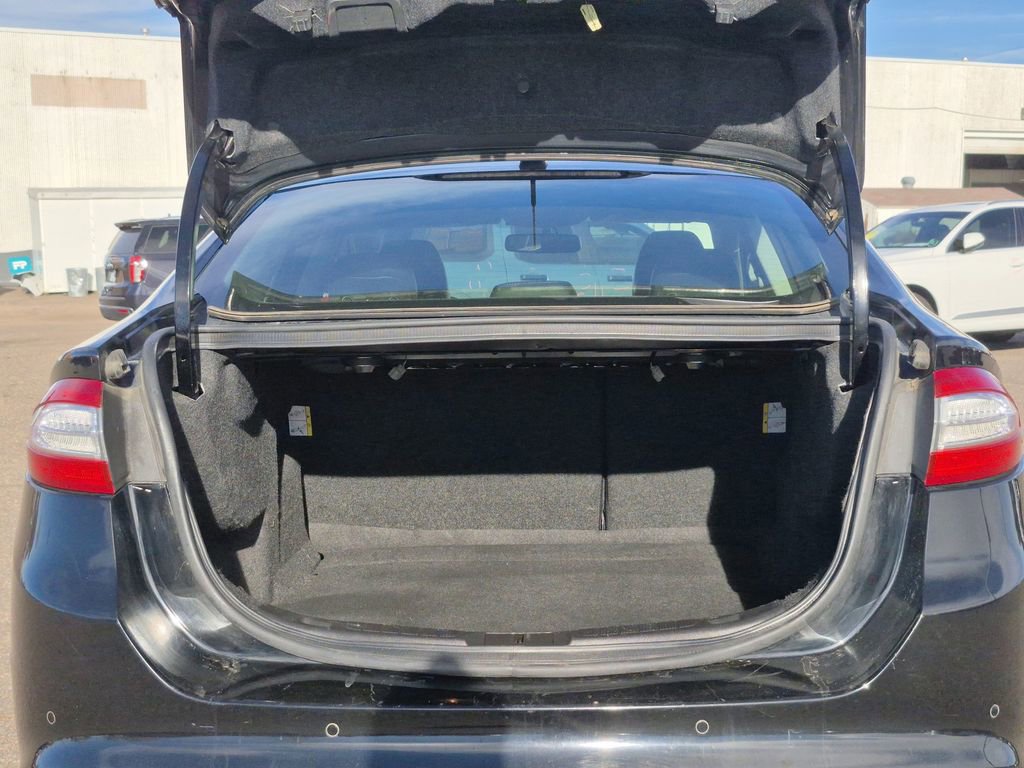 Used 2016 Ford Fusion SE w/ Equipment Group 202A image 15