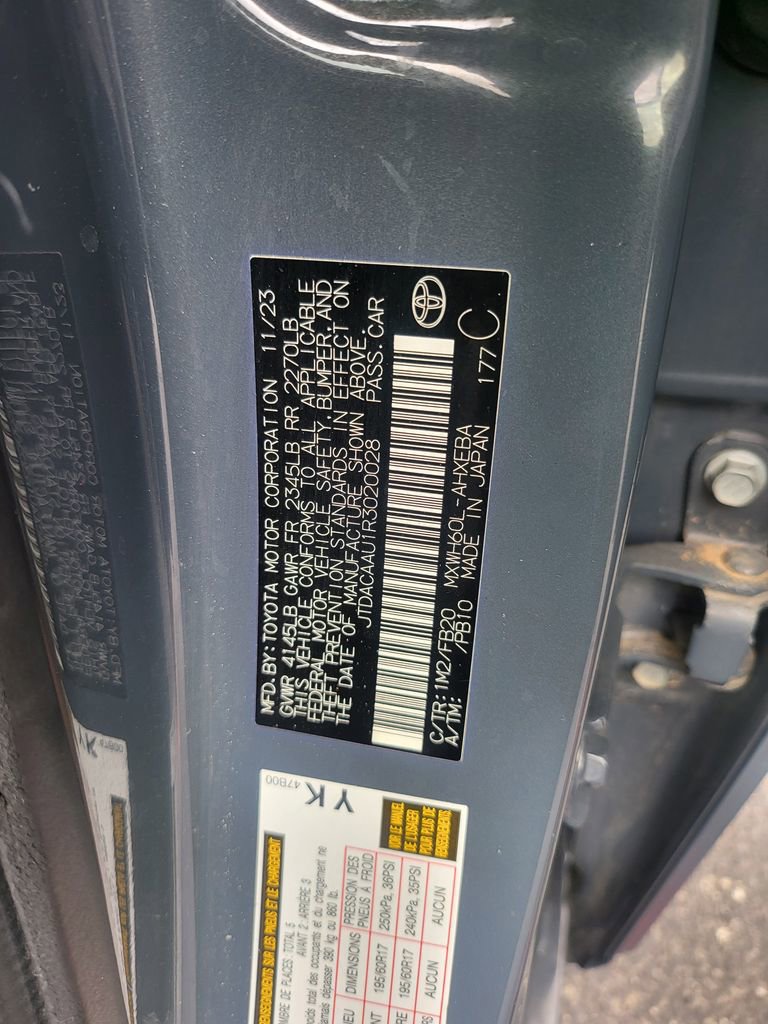 Used 2024 Toyota Prius LE FWD image 7