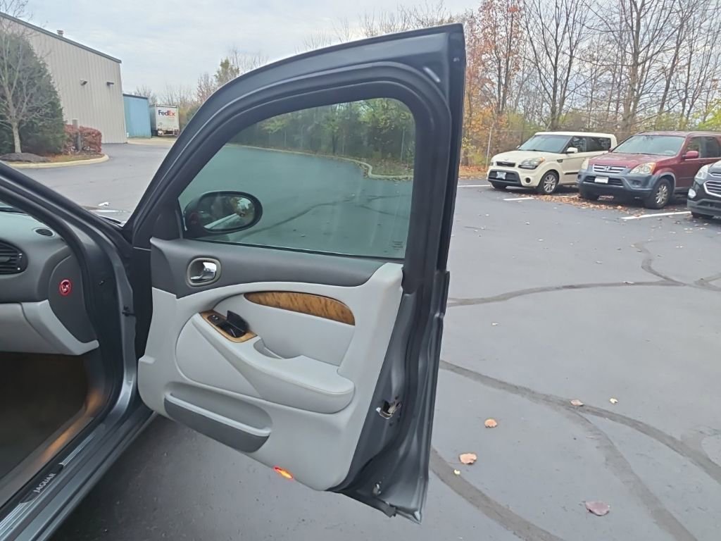 Used 2003 Jaguar S-TYPE 4.2 image 37