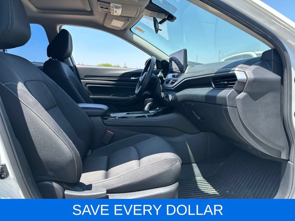 Used 2024 Nissan Altima 2.5 SV w/ SV Premium Package FWD image 15