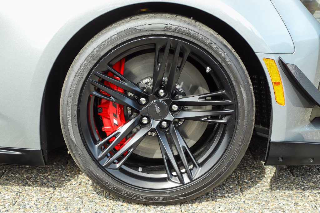 Used 2023 Chevrolet Camaro ZL1 RWD image 35