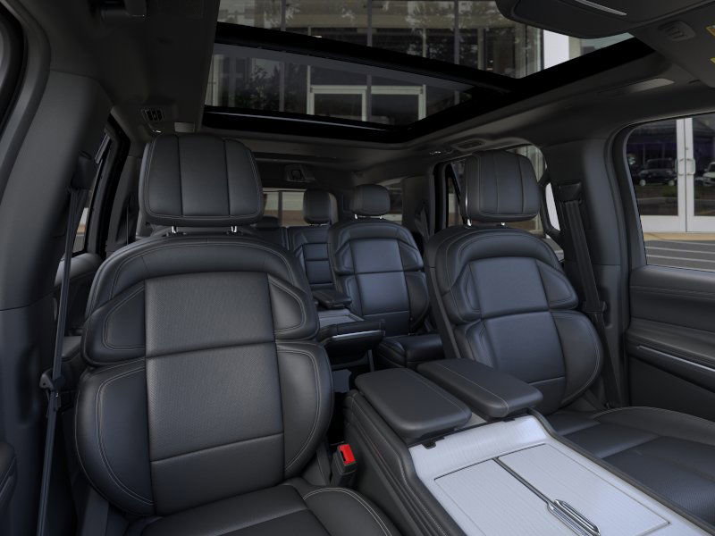 New 2025 Lincoln Navigator Reserve w/ Jet Appearance Package image 10