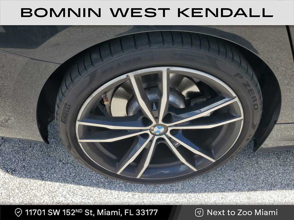 Used 2019 BMW 330i Sedan w/ M Sport Package image 9