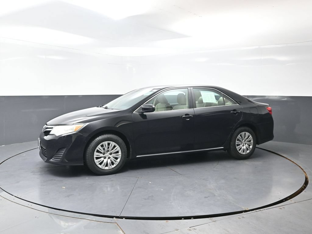 Used 2014 Toyota Camry LE FWD image 6