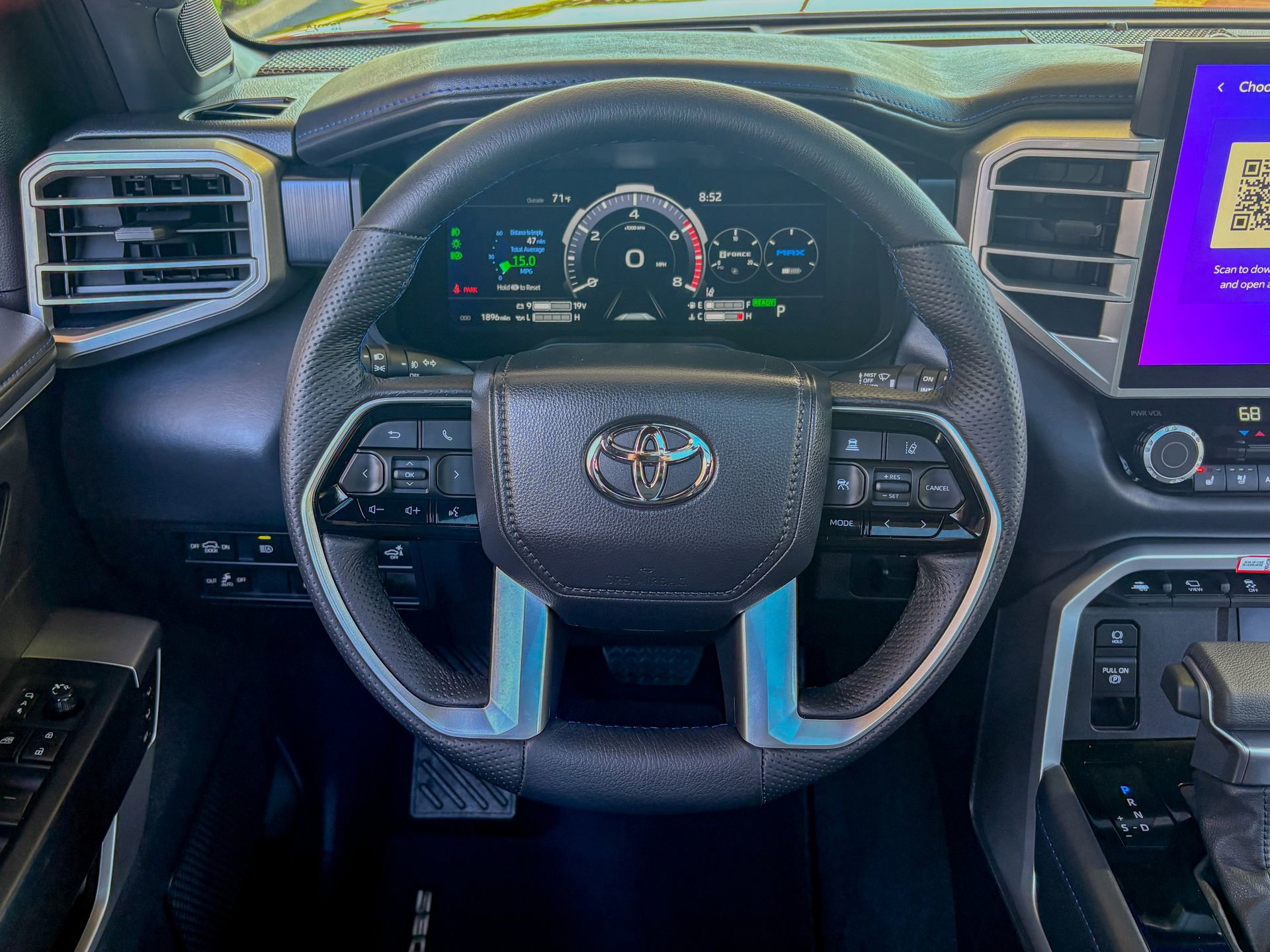 Used 2025 Toyota Sequoia Platinum AWD/4WD image 34