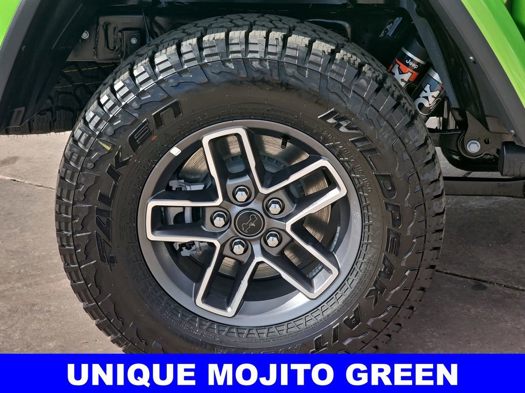 New 2025 Jeep Gladiator Mojave w/ Convenience Group image 37