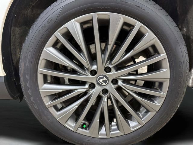 Used 2025 Lexus RX 350 w/ Convenience Package image 37