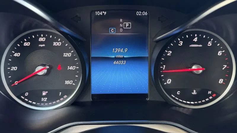 Used 2022 Mercedes-Benz GLC 300 w/ Premium Package Lite image 27