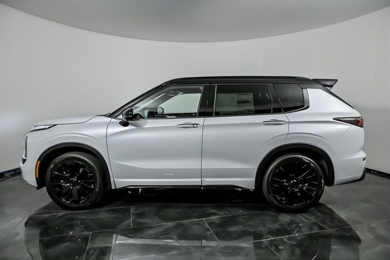 New 2026 Mitsubishi Outlander SEL Black Edition AWD/4WD image 6
