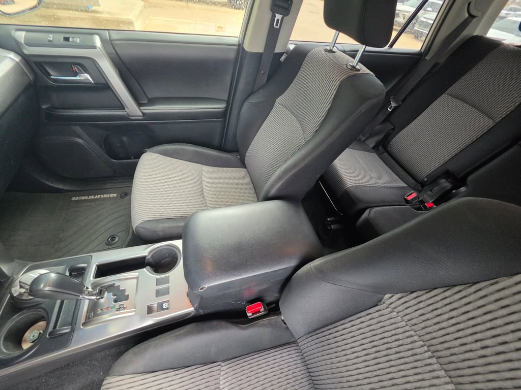 Used 2014 Toyota 4Runner SR5 AWD/4WD image 24
