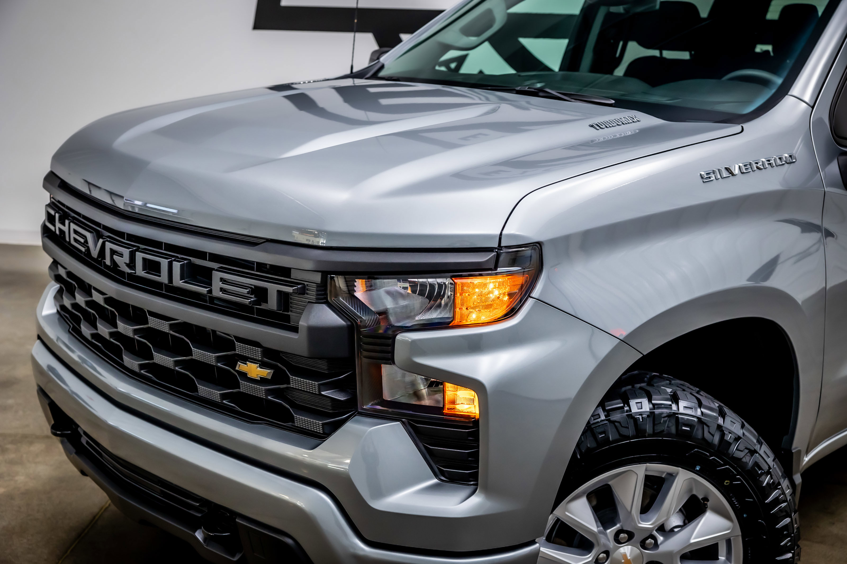 Used 2025 Chevrolet Silverado 1500 Custom image 22