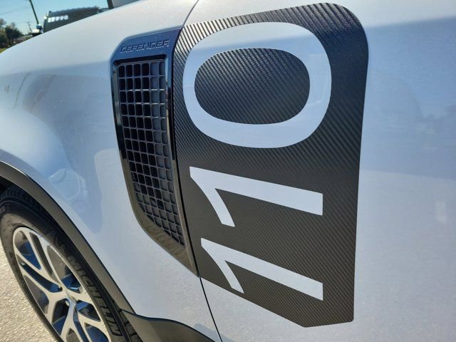 Used 2021 Land Rover Defender 110 S image 10