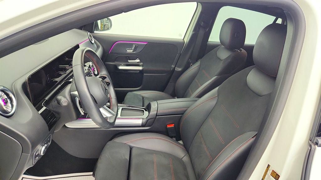 Used 2025 Mercedes-Benz GLA 250 4MATIC image 19