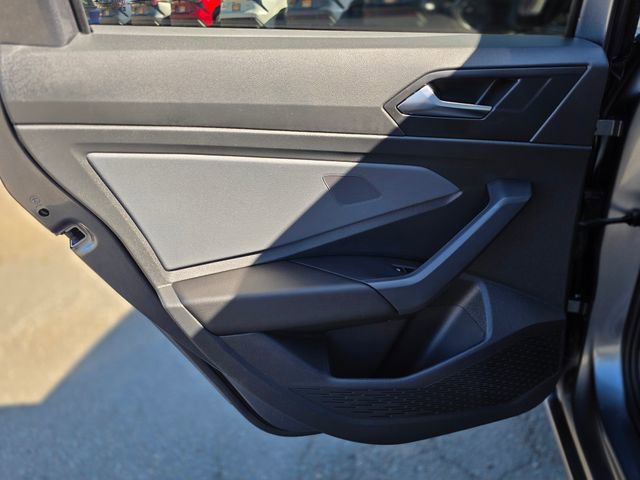 Used 2025 Volkswagen Jetta SE image 20