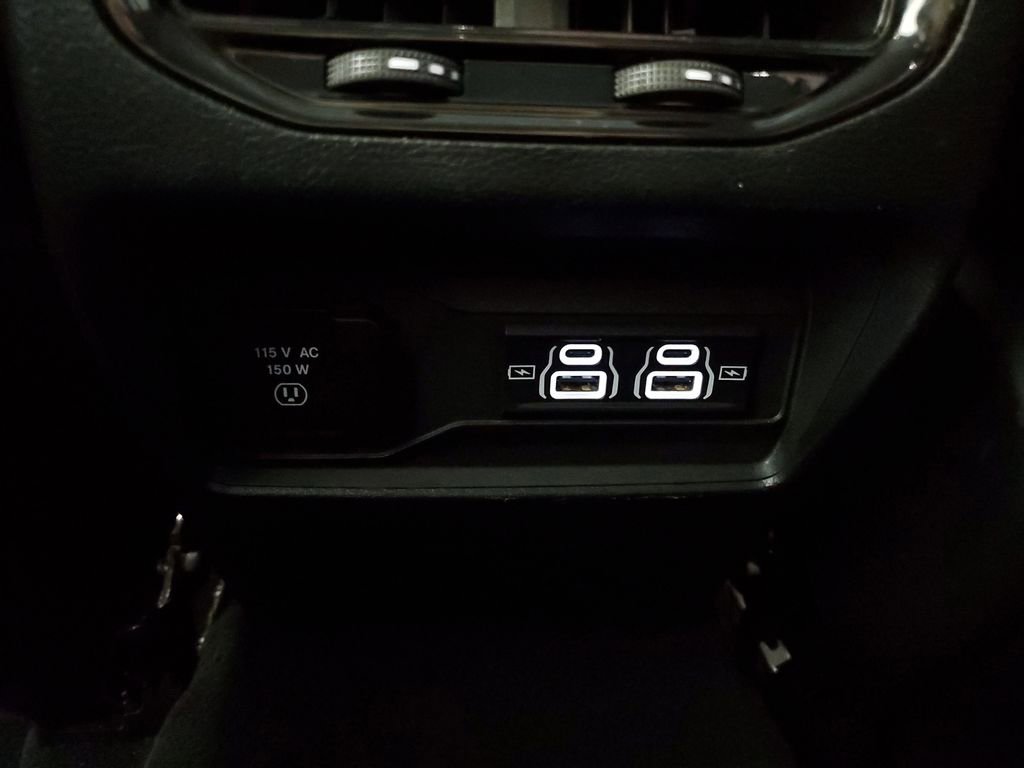 Used 2023 Jeep Grand Cherokee Laredo w/ Luxury Tech Group I image 25