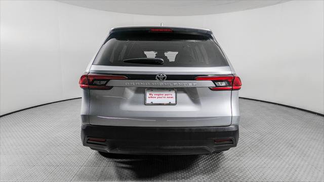 Used 2025 Toyota Grand Highlander FWD image 7