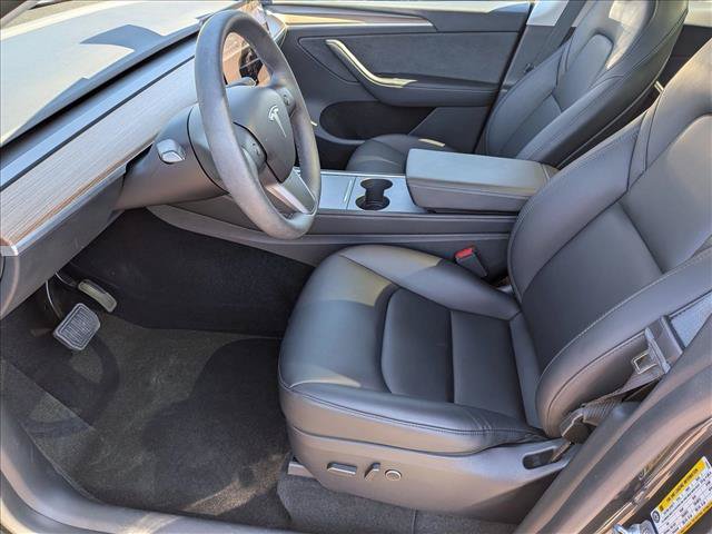 Used 2025 Tesla Model Y Long Range RWD image 16