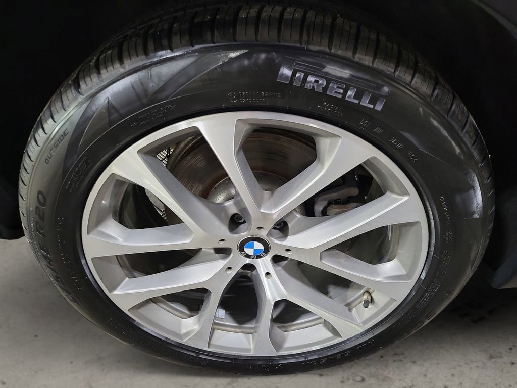 Used 2019 BMW X5 xDrive40i w/ Executive Package image 12