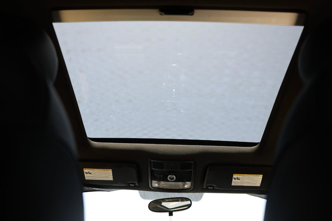 Used 2013 Volkswagen Beetle 2.0T FWD image 25