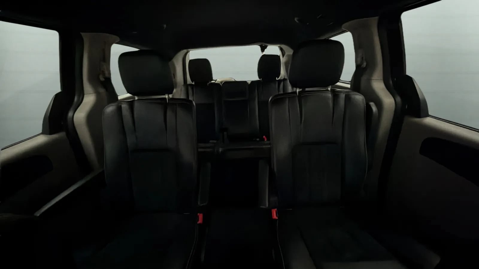 Used 2018 Dodge Grand Caravan SXT FWD image 17