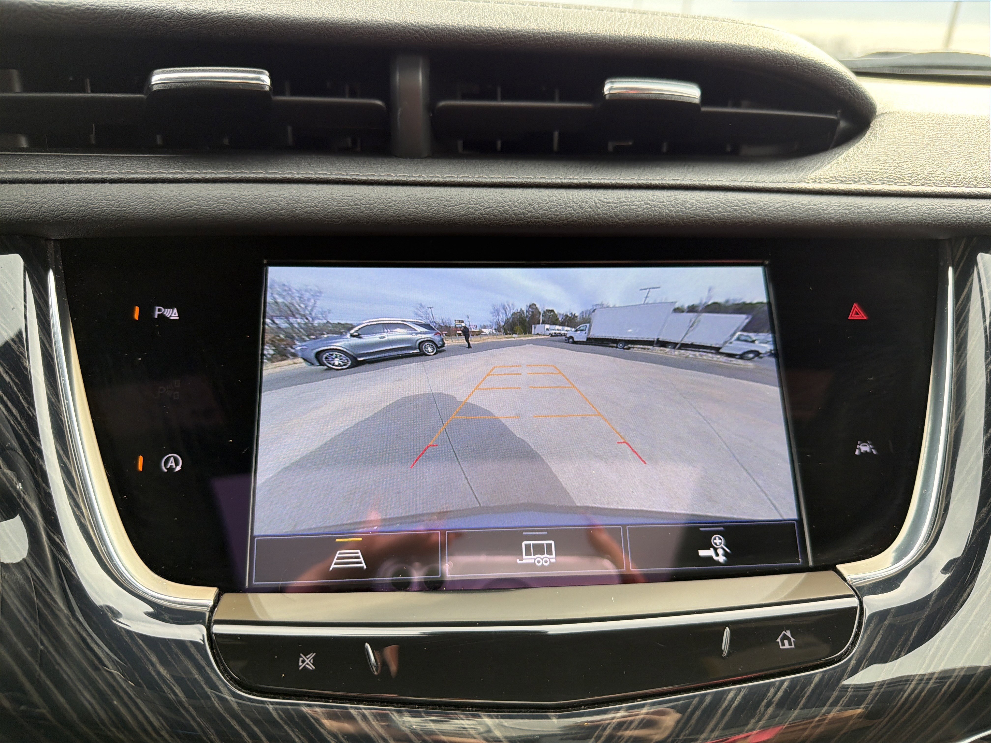 Used 2023 Cadillac XT6 Premium Luxury image 25