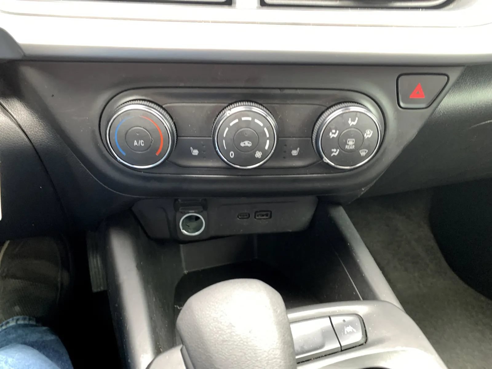 Used 2025 Chevrolet Trax RS w/ Driver Confidence Package FWD image 18