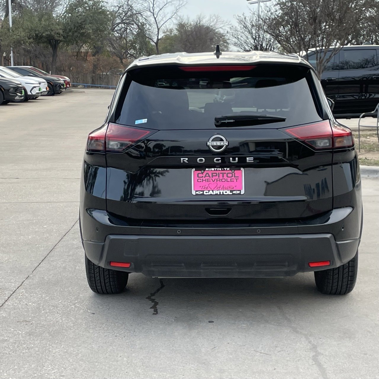 Used 2024 Nissan Rogue S image 5