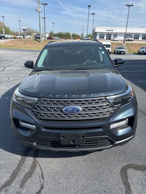Used 2023 Ford Explorer XLT w/ Equipment Group 202A image 6