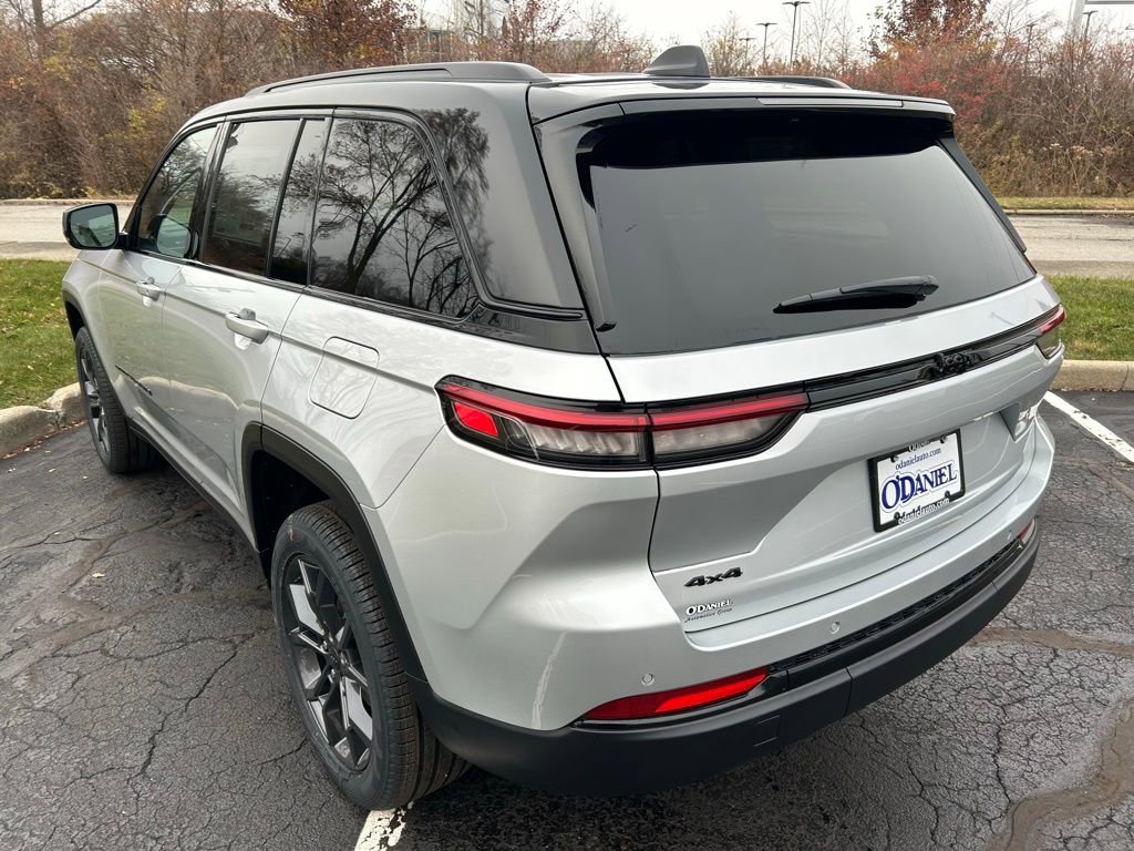 New 2025 Jeep Grand Cherokee Limited w/ Trailer Tow Package image 23