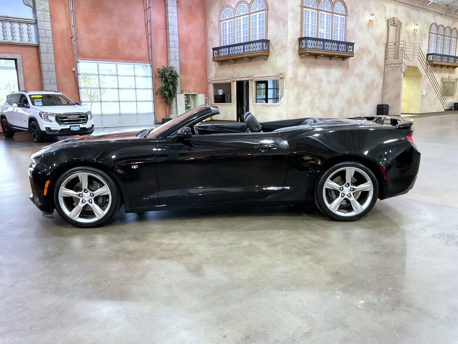 Used 2018 Chevrolet Camaro SS image 25