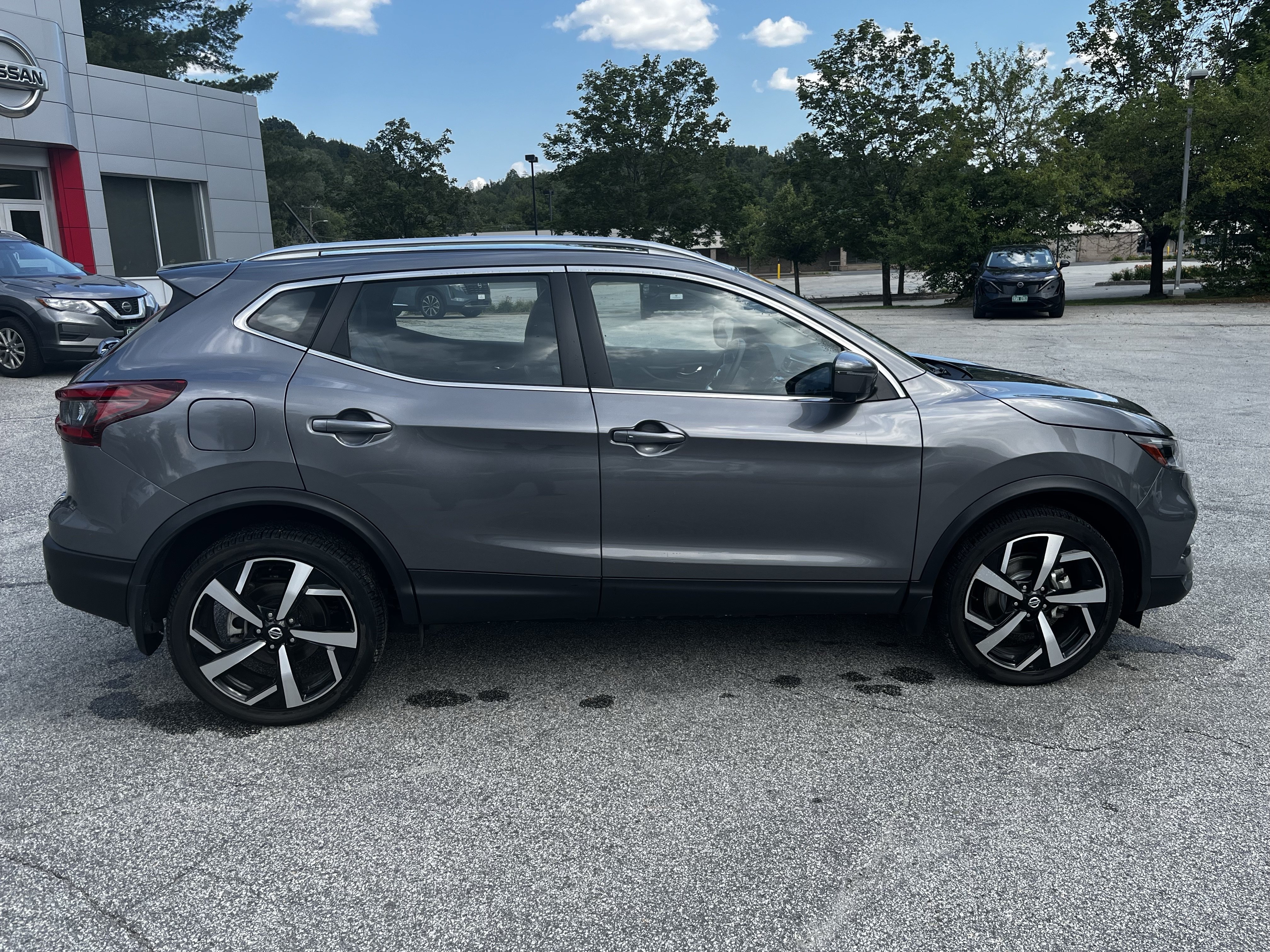 Used 2022 Nissan Rogue Sport SL w/ Premium Package AWD/4WD image 8