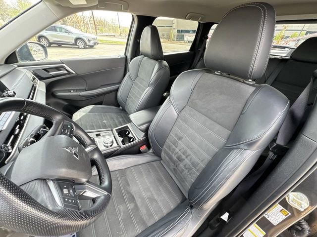 Used 2024 Mitsubishi Outlander SE Black Edition image 20