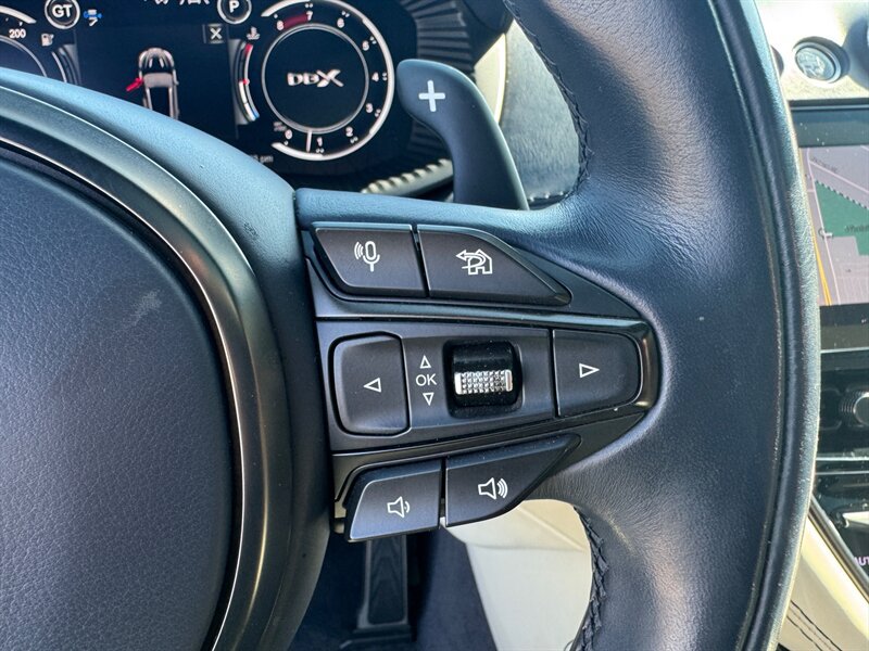 Used 2022 Aston Martin DBX AWD/4WD image 36