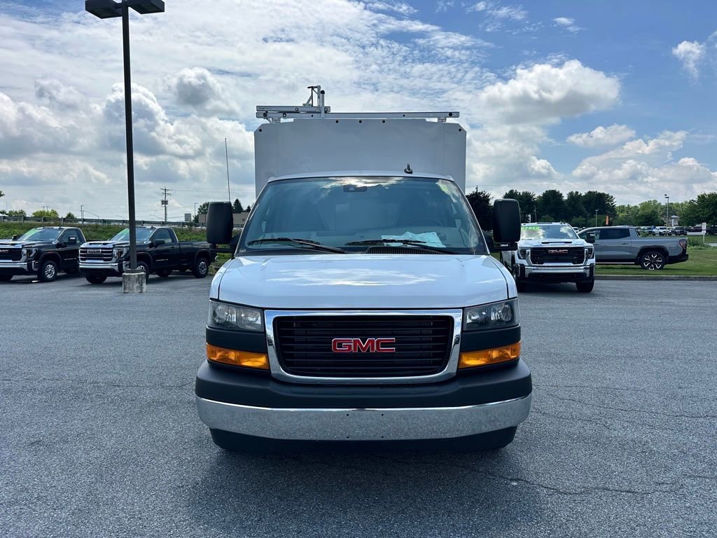 New 2025 GMC Savana 3500 w/ Power Convenience Package RWD image 4