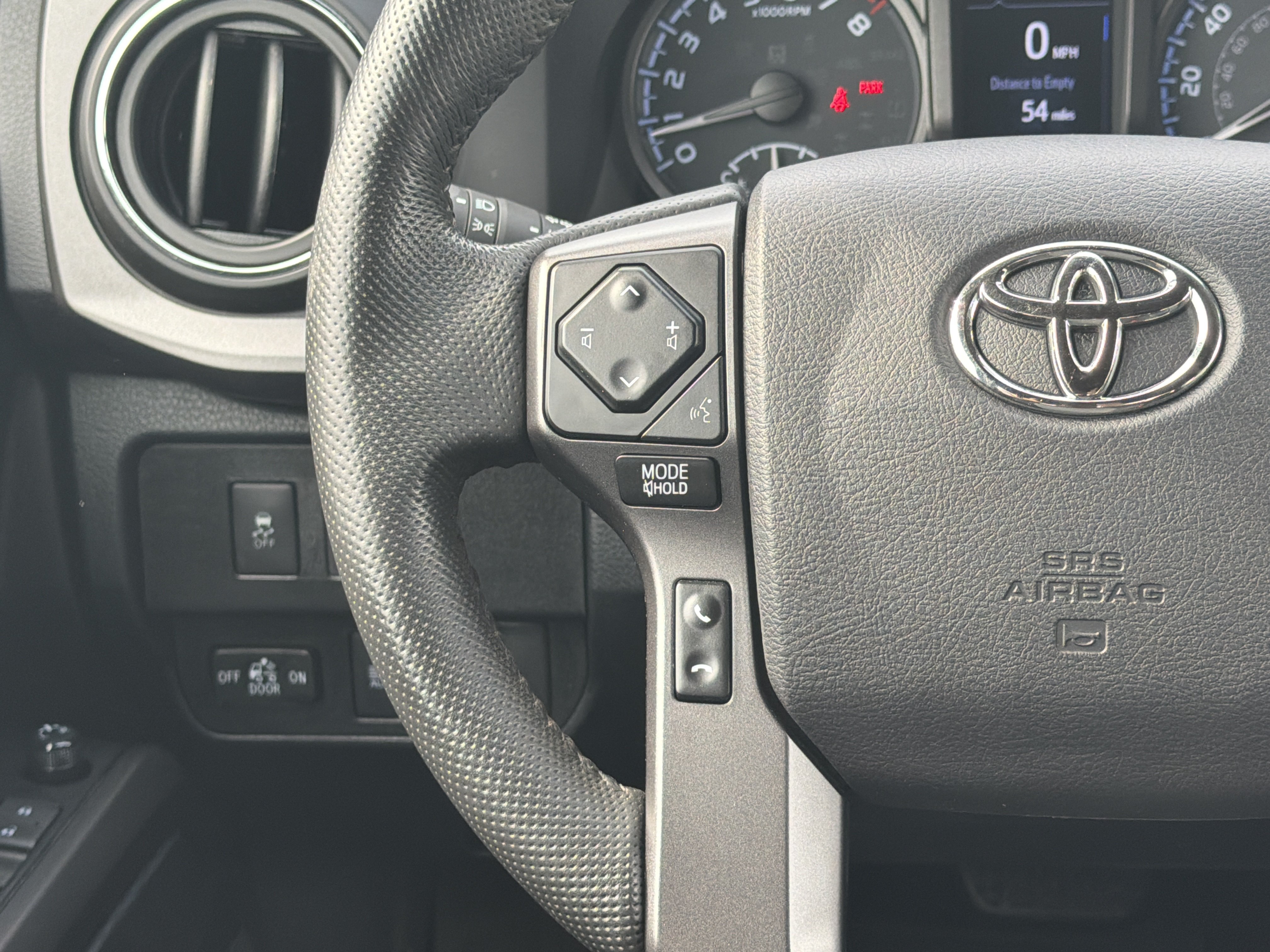Used 2022 Toyota Tacoma TRD Off-Road w/ Technology Package RWD image 18
