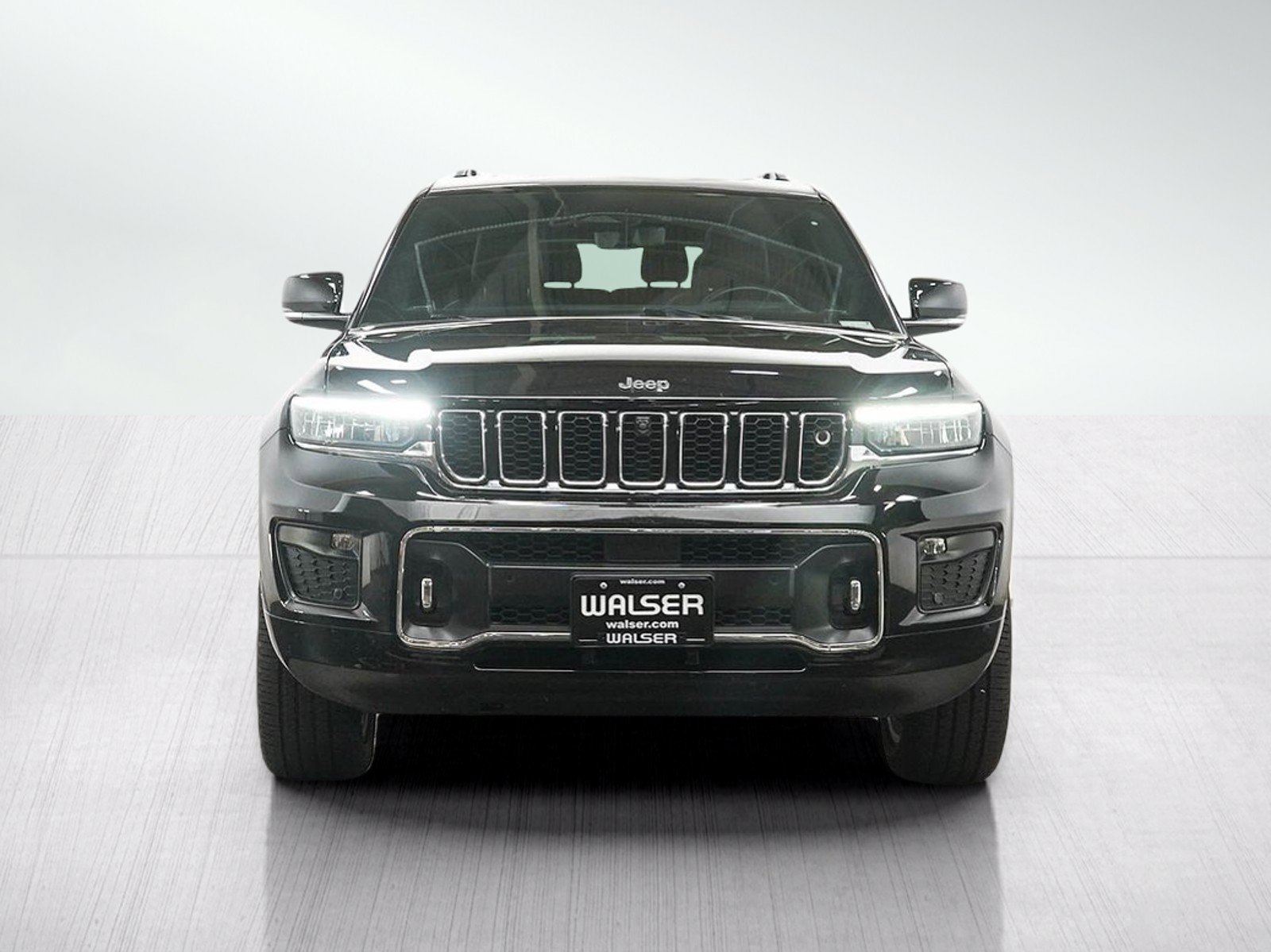Used 2021 Jeep Grand Cherokee L Overland w/ Advanced Protech Group III AWD/4WD image 8